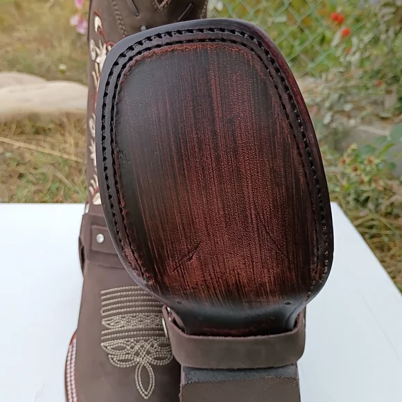 Floral Embroidered Western Leather Boots - Picture 8 of 8